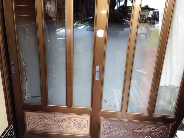 ガラス修理(玄関引き戸)　那須塩原市 Ｉ様邸(2014.01.10)